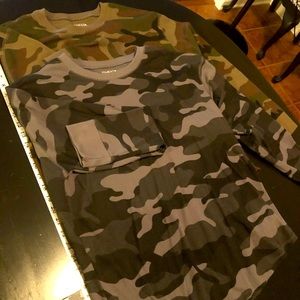 Two camo Thermals #30 ⭐️ (⭐️=3 for $15)